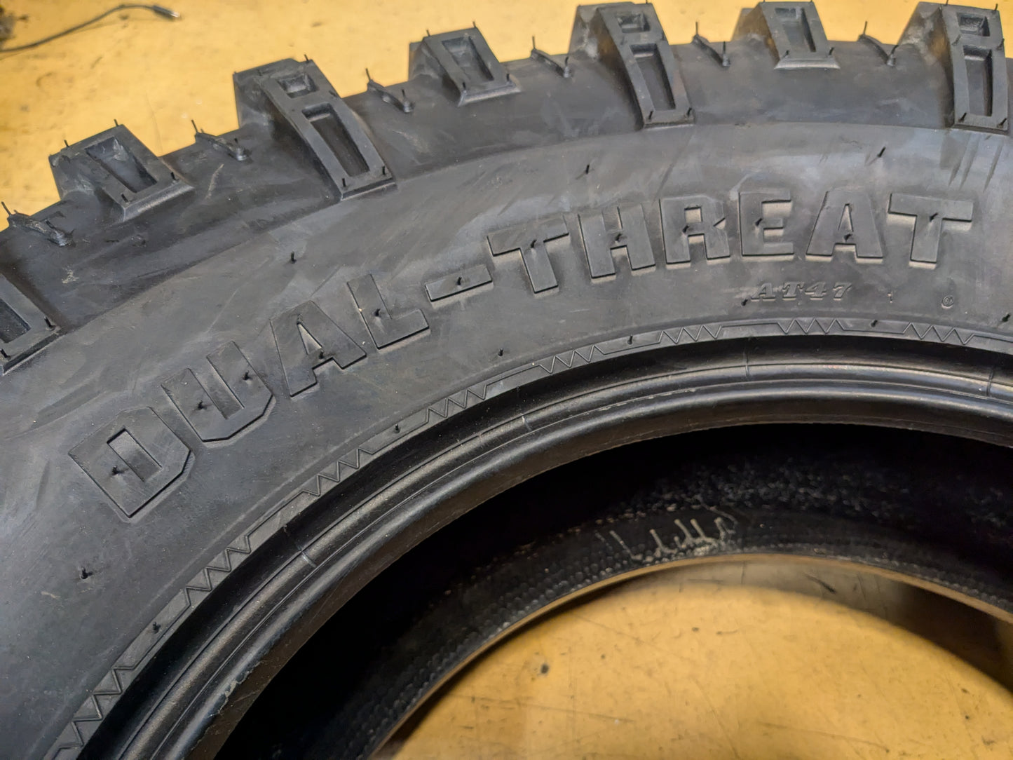 PRO ARMOR DUAL-THREAT BSW 32 10.00 15 TIRE 5416753