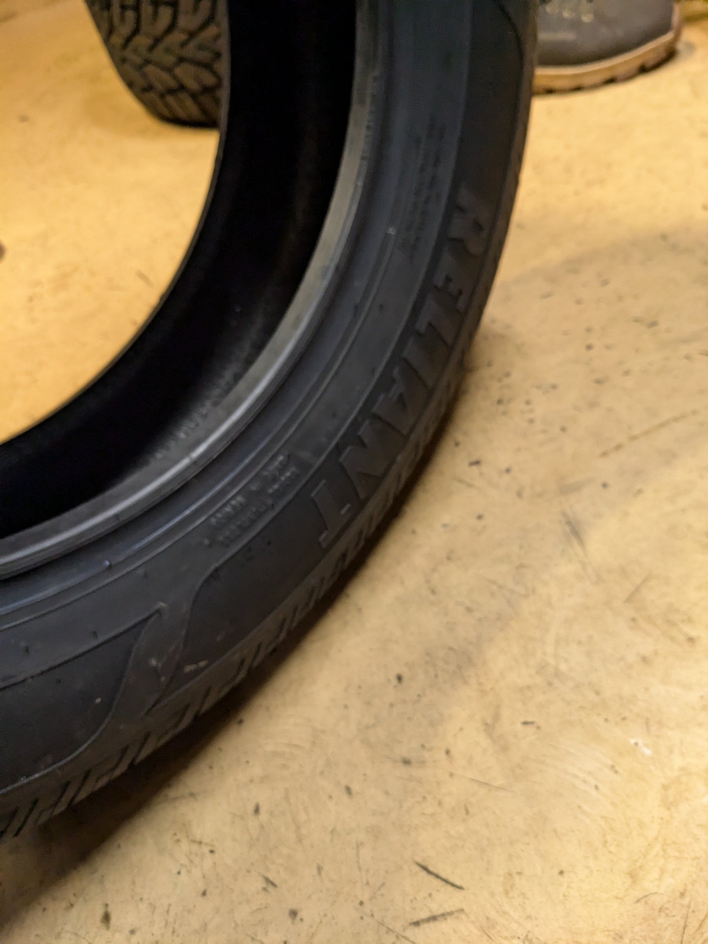 GOODYEAR RELIANT ALL-SEASON BSW P 225 60 18 100V PERFORMANCE TIRE 682012597