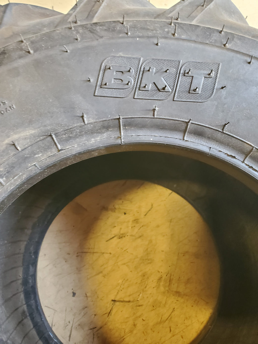 NOS BKT TR-315 BSW  26 12 12 12PLY FARM TIRE 94022397