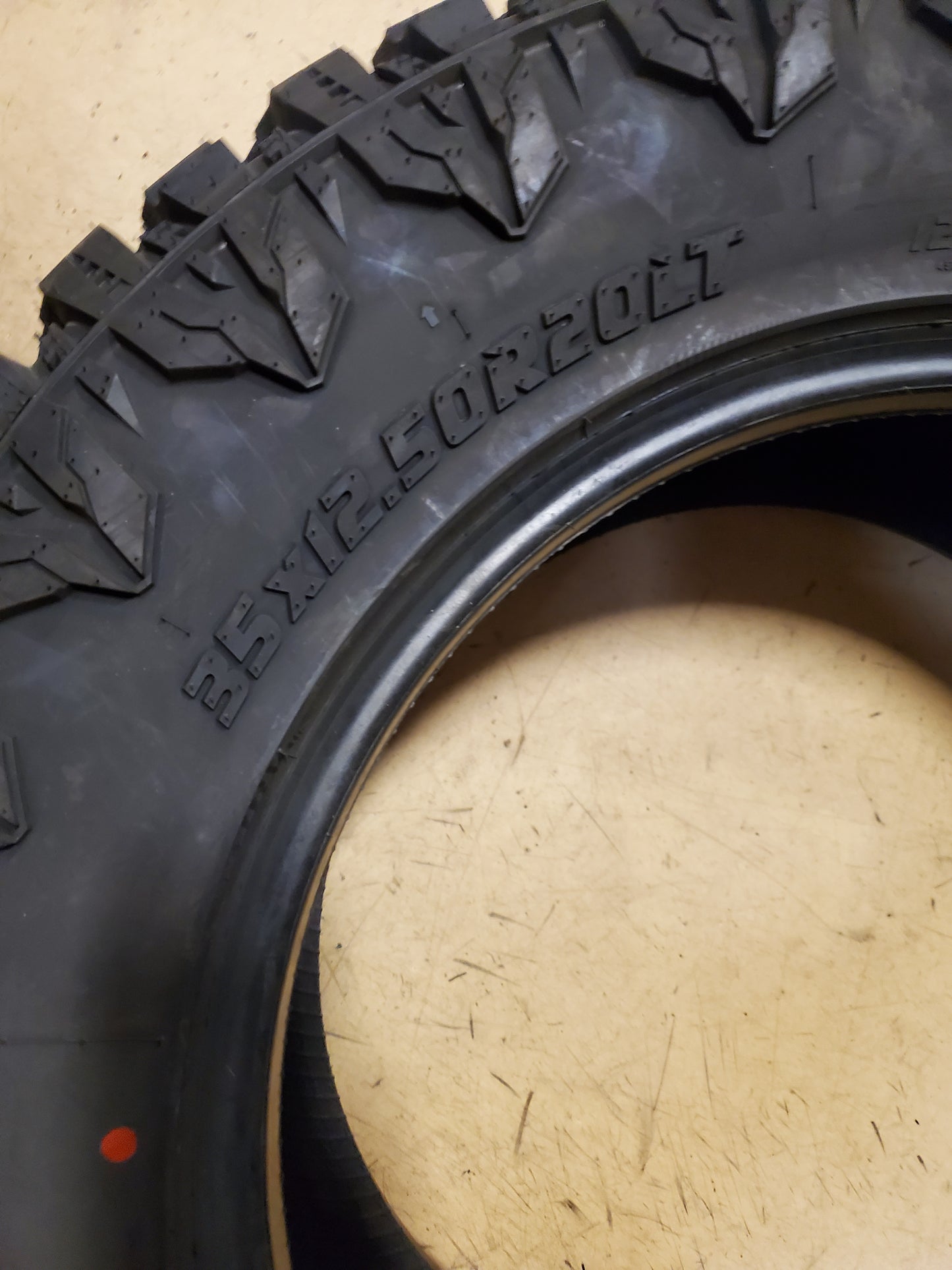 RADAR RENEGADE R/T BSW LT 35 12.5 20 121Q 10PLY RUGGED TERRAIN TIRE RASYTH0263