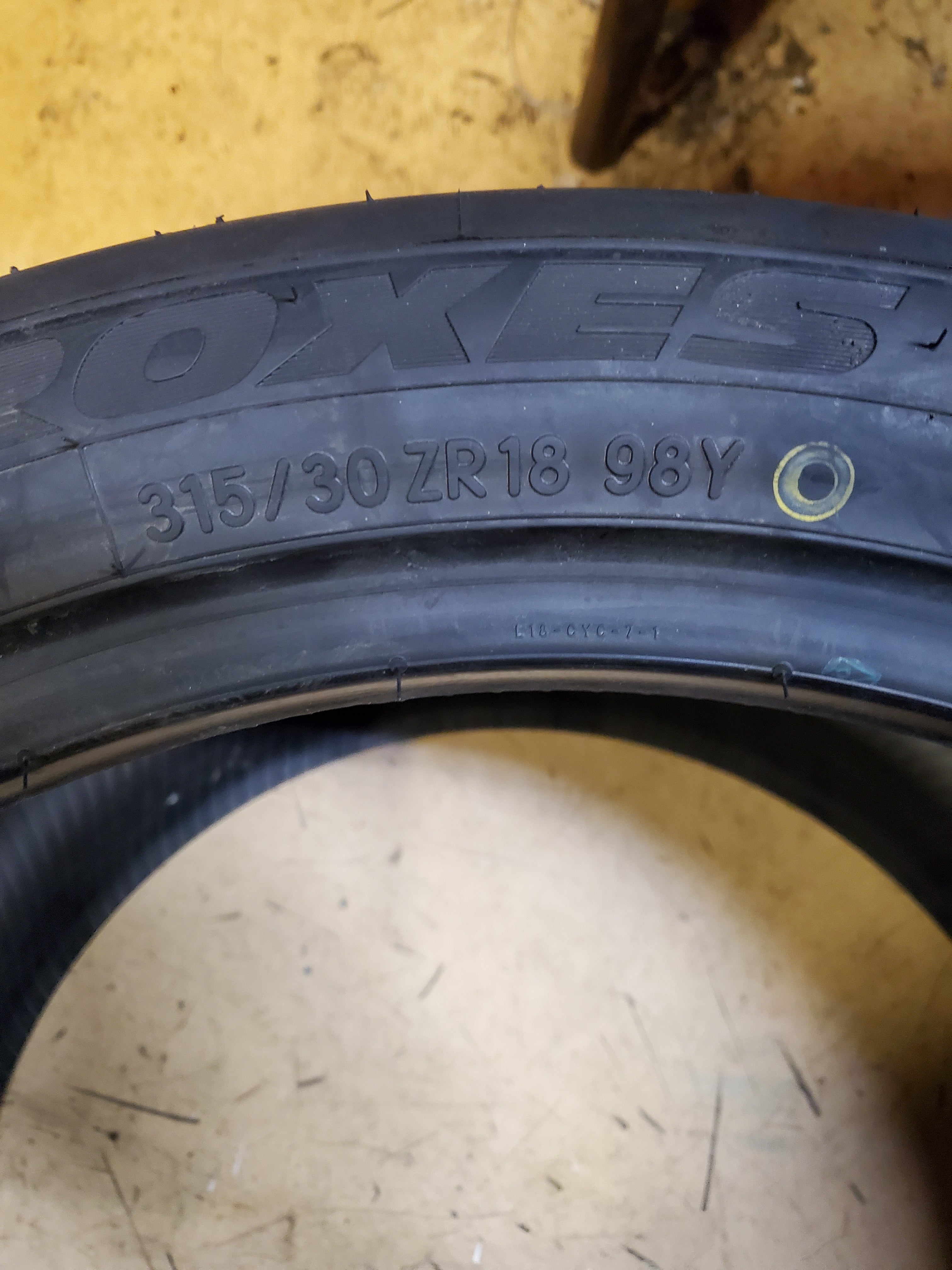 TOYO PROXES R888R BSW P 315 30 18 98Y TRACK COMPETITION TIRE 104370