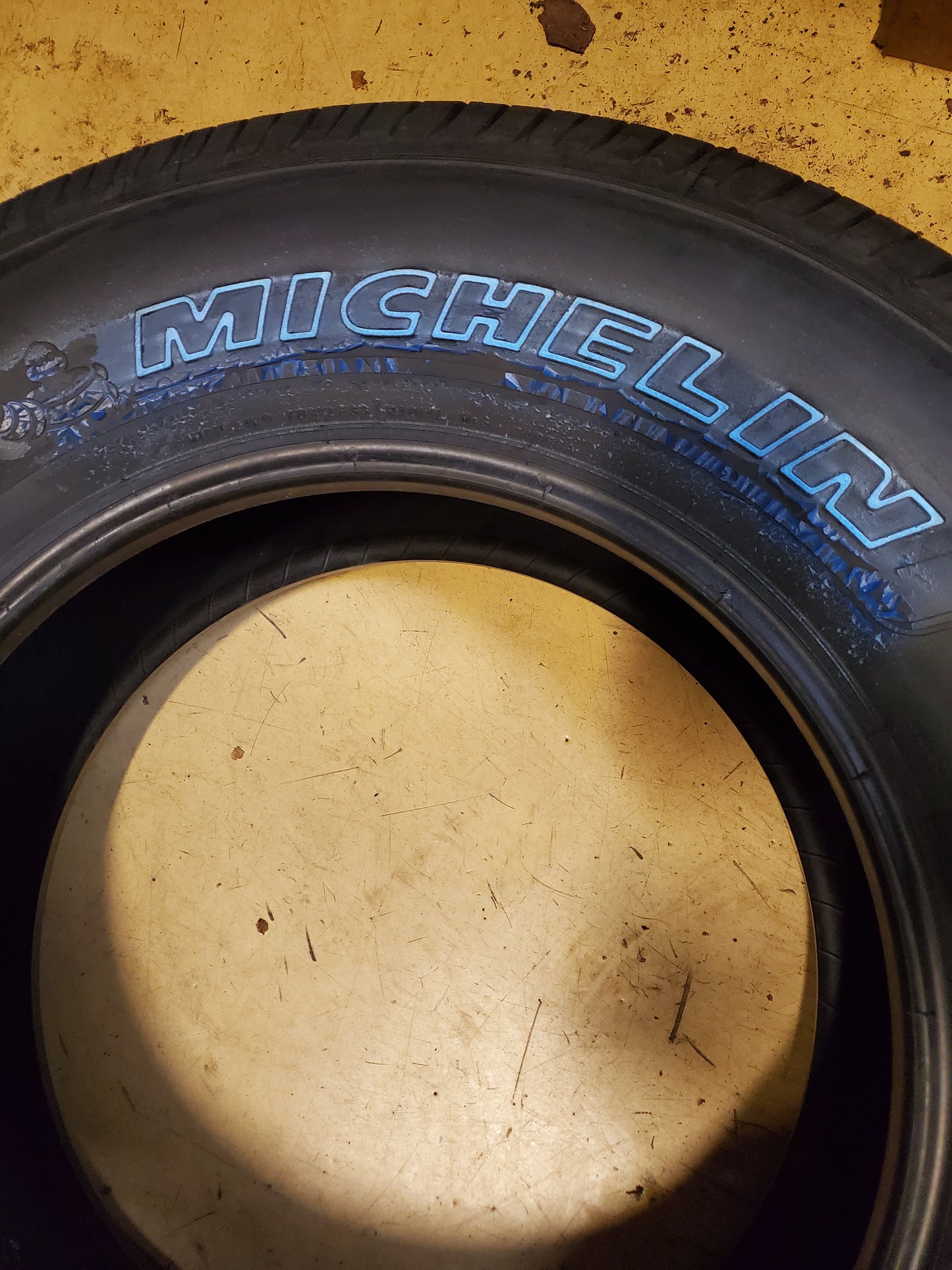 MICHELIN DEFENDER LTX M/S 2 OWL LT 265 70 17 123/120S ALL SEASON TIRE 21308