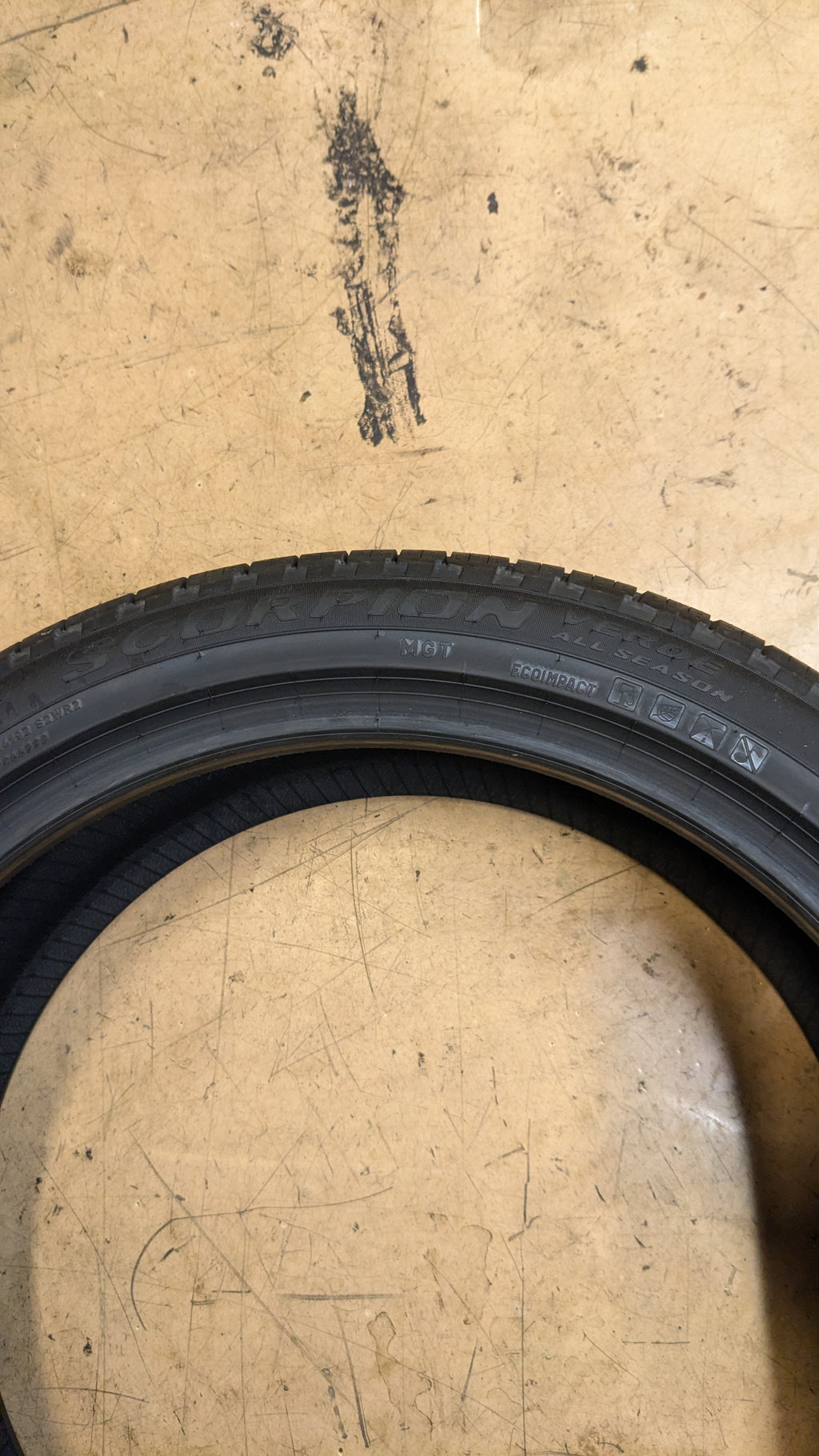 PIRELLI SCORPION VERDE BSW P 265 40 21 105W XL ALL SEASON TIRE 3195100