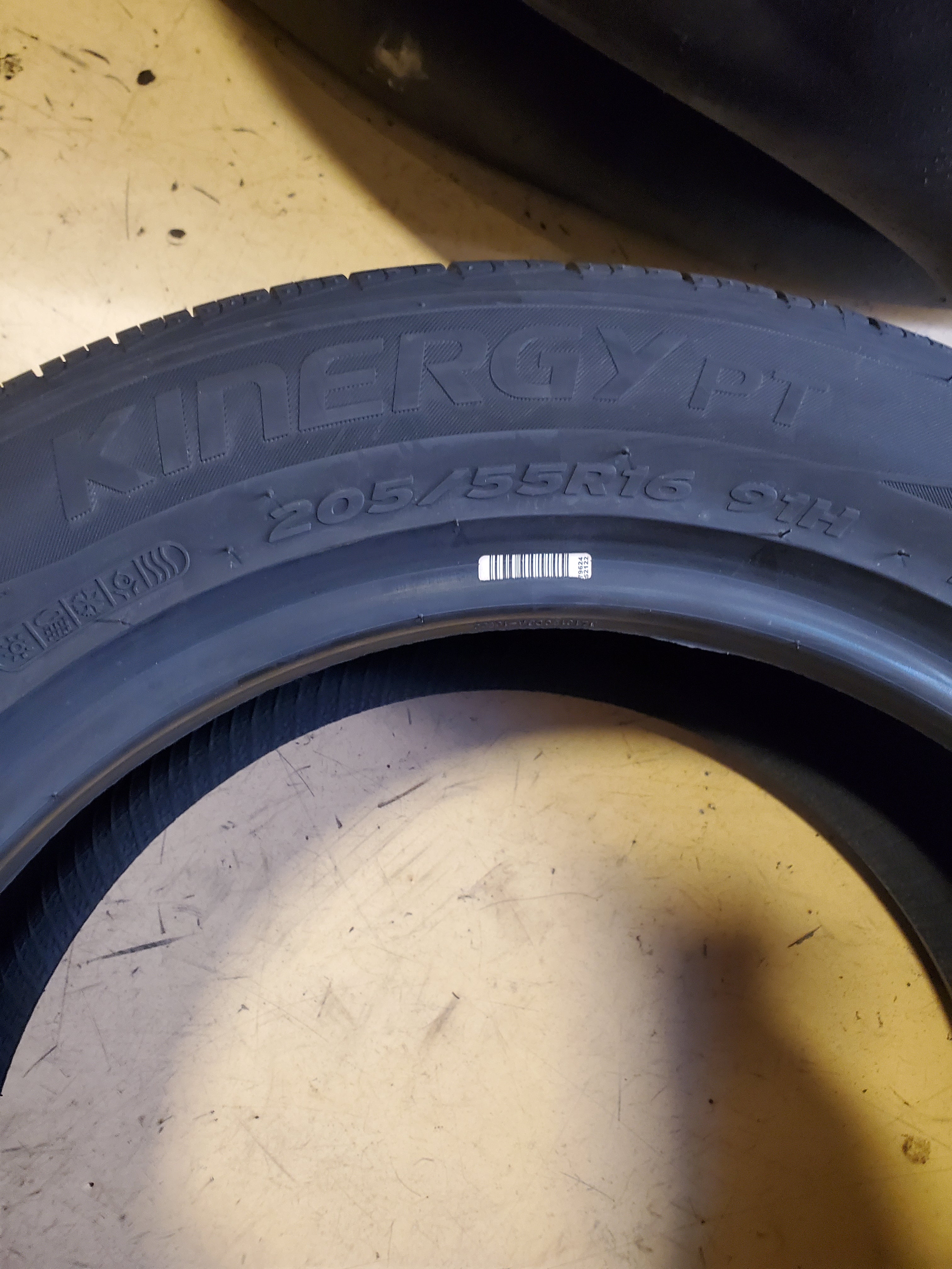 2 HANKOOK KINERGY PT H737 BSW P 205 55 16 91H  ALL SEASON TIRE 1021390