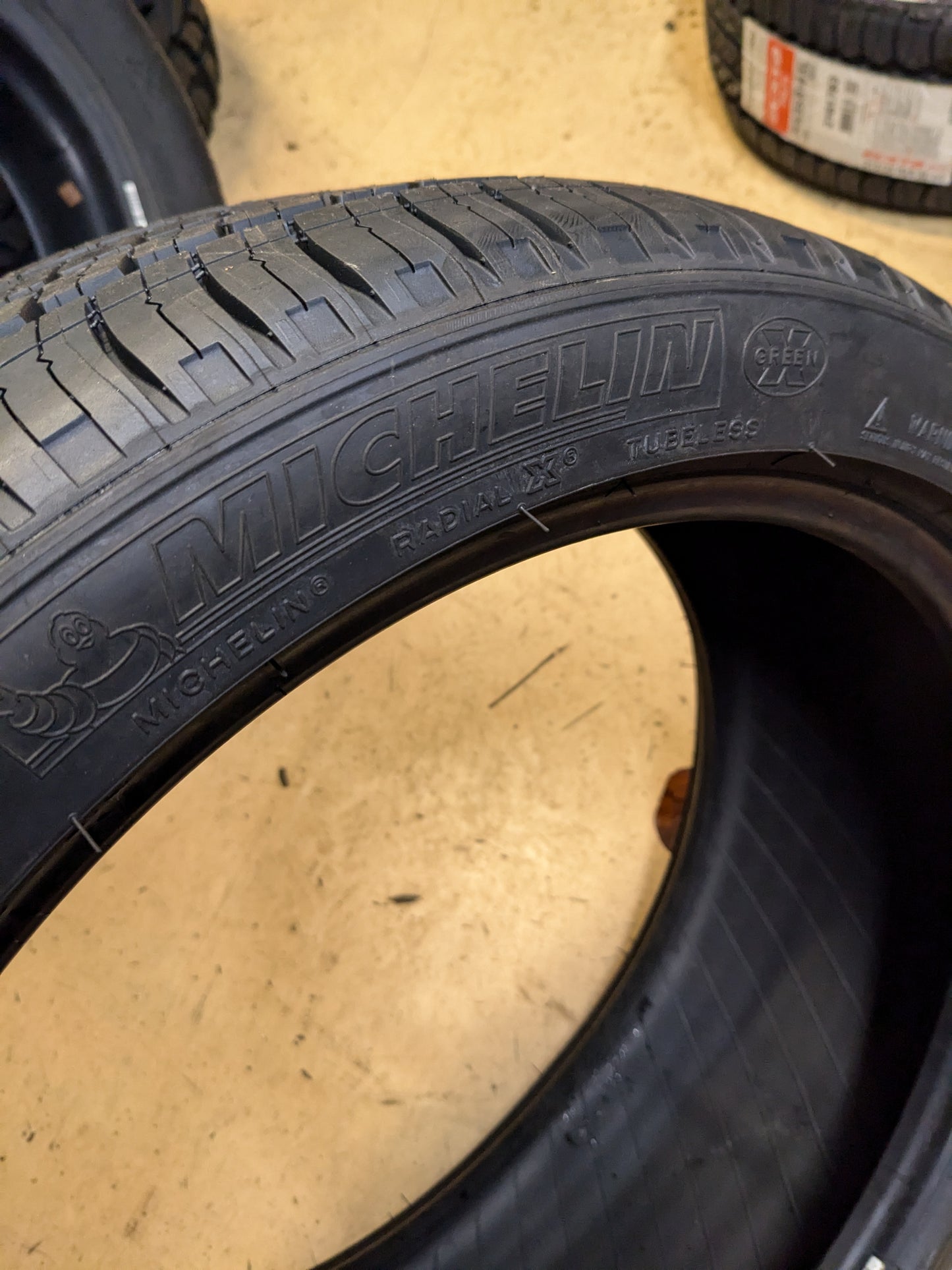 2 MICHELIN PRIMACY MXM4 GREENX P 245 40 19 94V SL ALL SEASON TIRE 23600