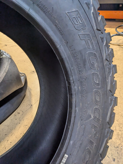 BFGOODRICH MUD-TERRAIN T/A KM3 LT 325 60 20 126/123Q 10PLY ALL SEASON TIRE 51810