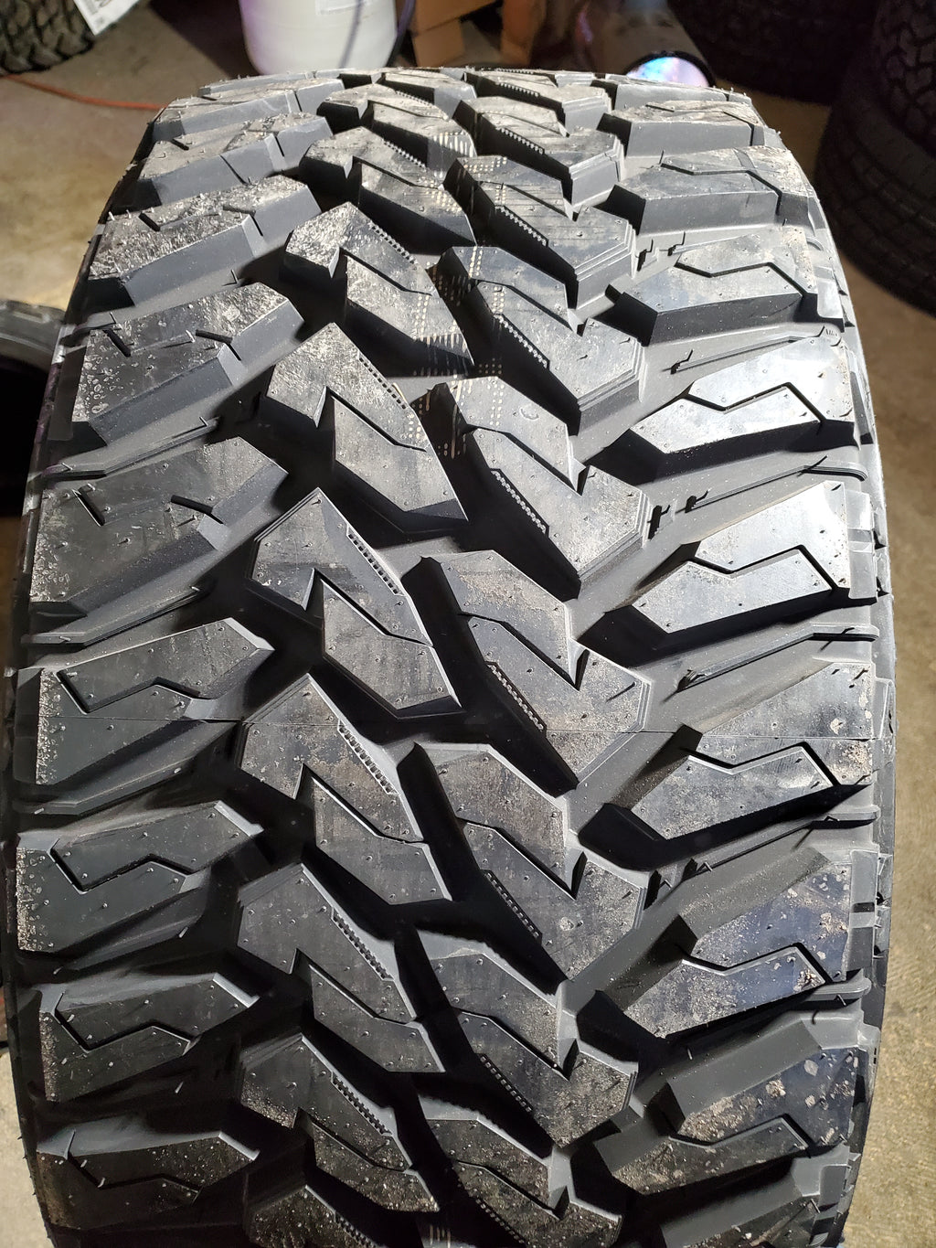 2 VENOM POWER TERRA HUNTER M/T BSW LT 35 13.5 26LT 118Q 10PLY MUD TERRAIN TIRE CVPMT29