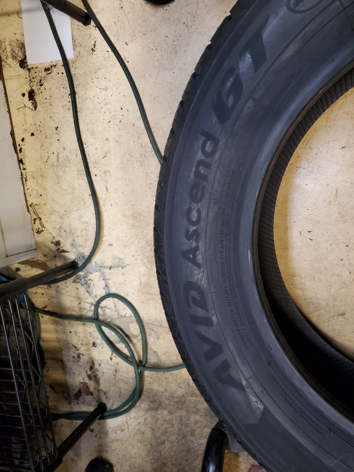 YOKOHAMA AVID ASCEND GT BSW P 225 60 18 100H ALL SEASON TIRE 110132736