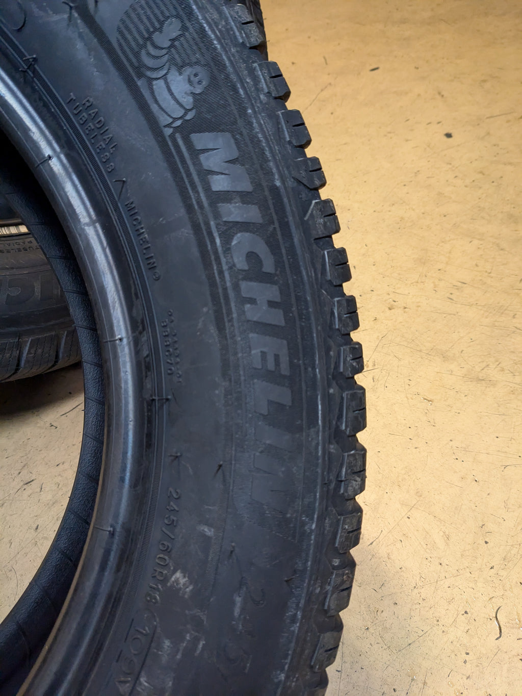 MICHELIN CROSSCLIMATE 2 BSW P 245 60 18 109V XL ALL WEATHER TIRES 05213