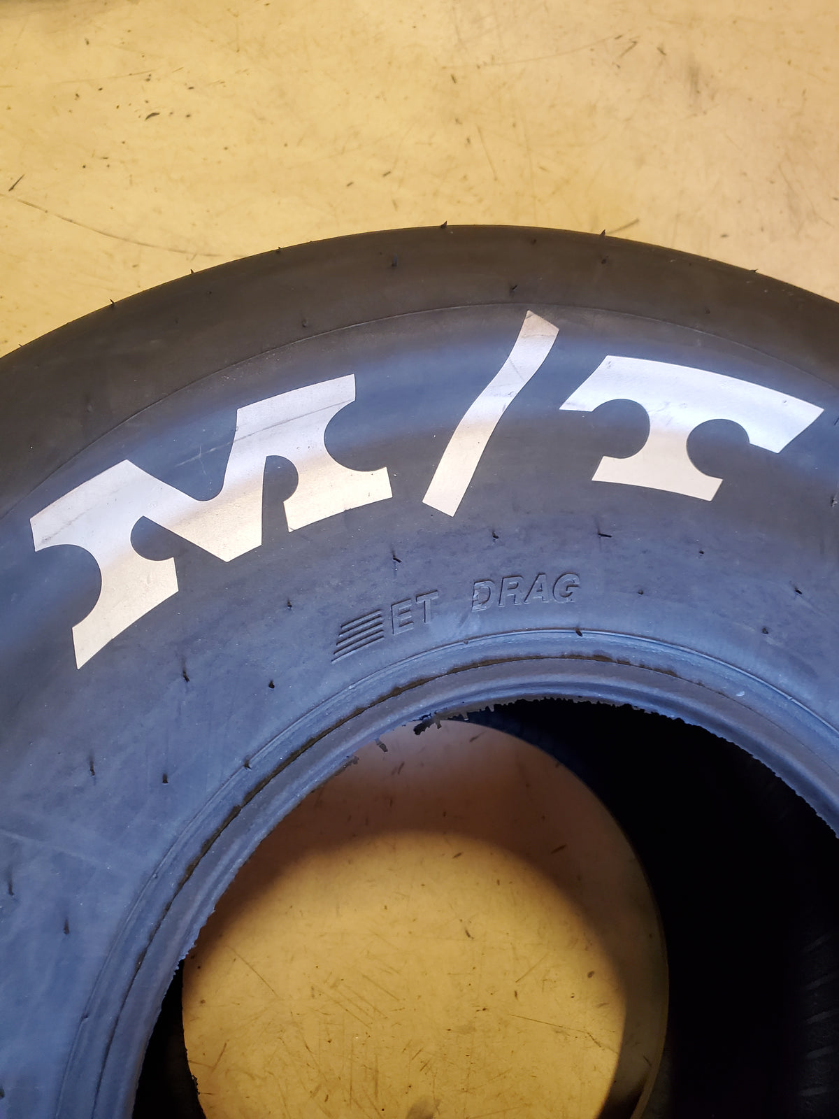 NOS MICKEY THOMPSON ET DRAG BSW 33 16.5 15S DRAG TIRE 106" 250962