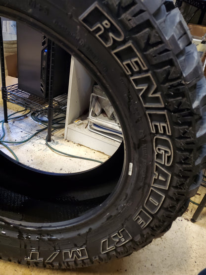 RADAR RENEGADE R7 M/T BSW LT 33 12.5 20 114Q 10PLY MUD TERRAIN TIRE RZD0059