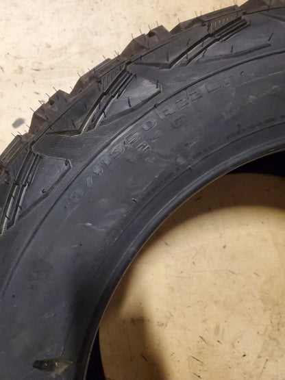 NOS KUMHO ROAD VENTURE M/T BSW LT 37 13.5 22 123Q 10PLY MUD TIRE 2262593