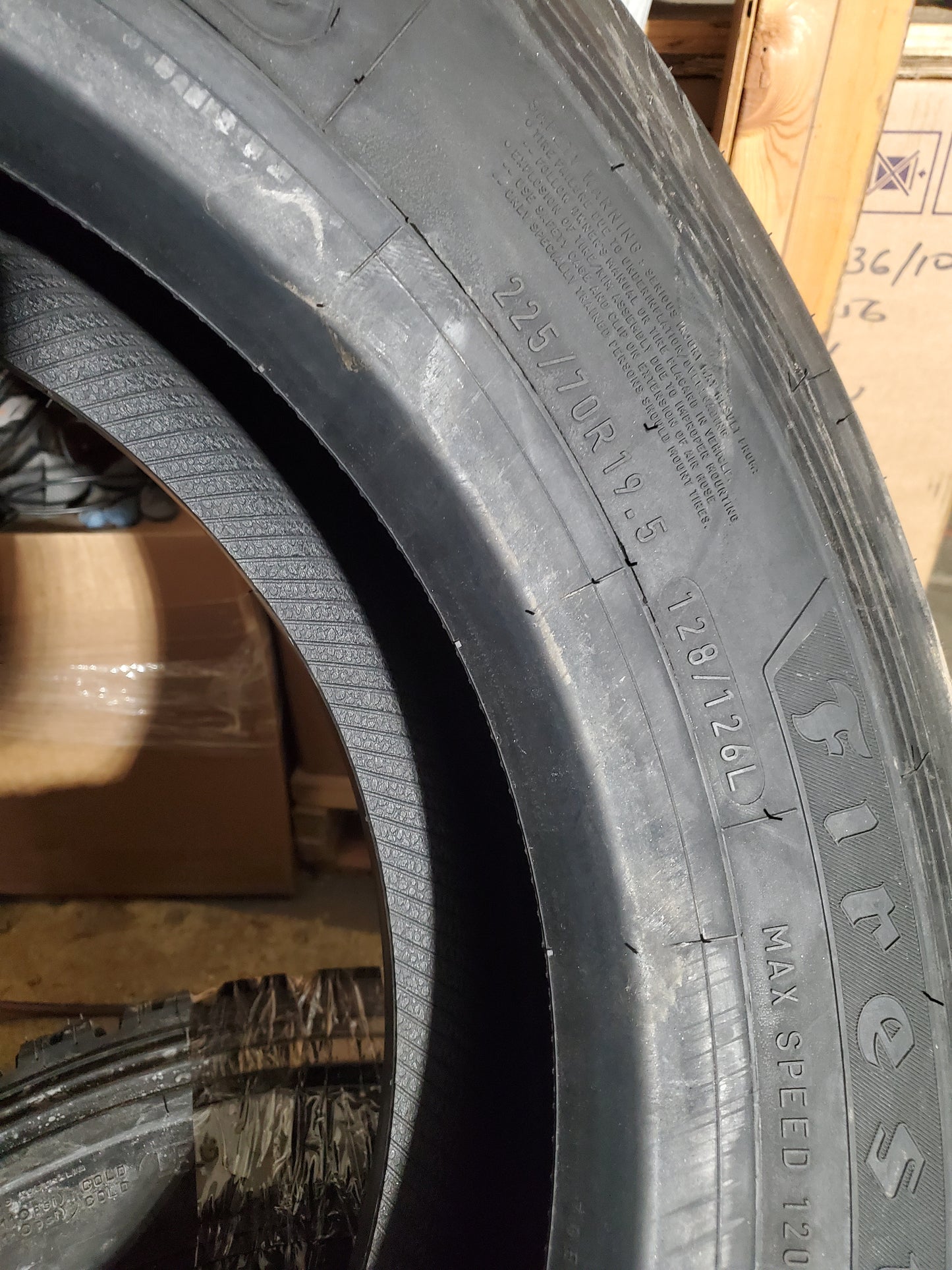 FIRESTONE FS561 BSW LT 225 70 19.5 129L 14PLY COMMERCIAL TIRE 248426