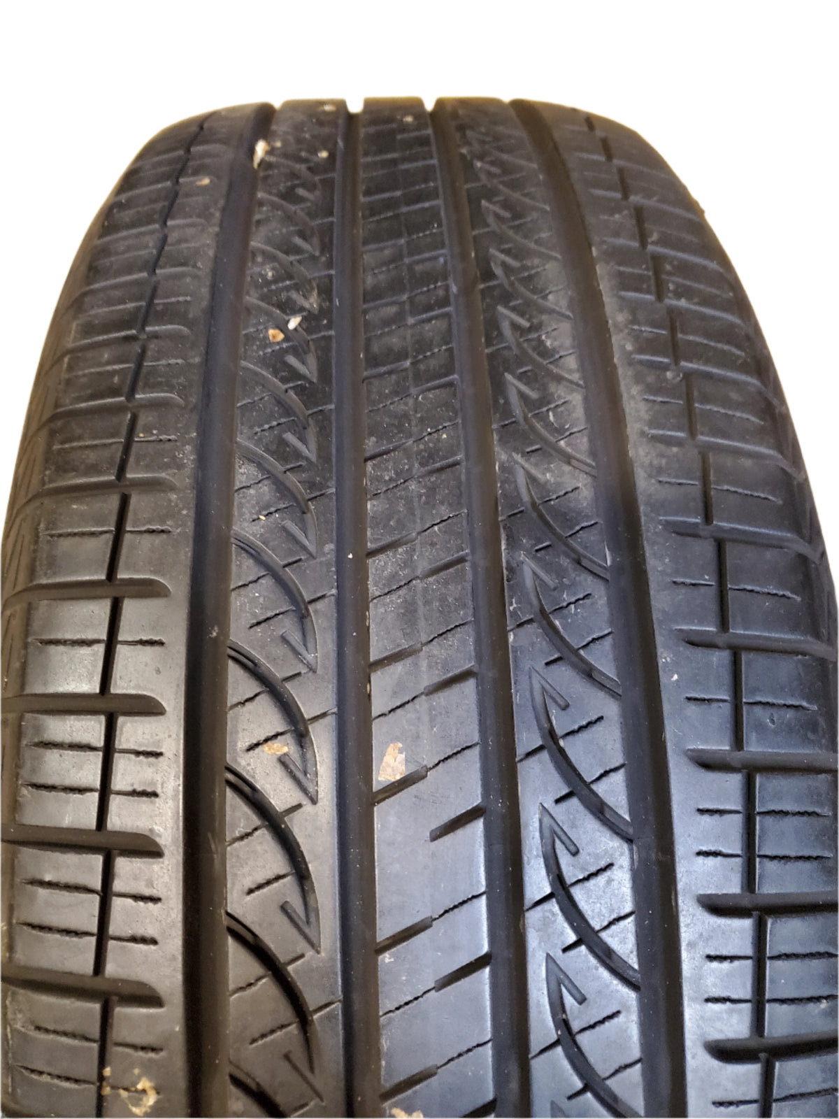 USED 8/32" YOKOHAMA AVID GT BSW P 235 55 19 101V ALL SEASON TIRE 110193348
