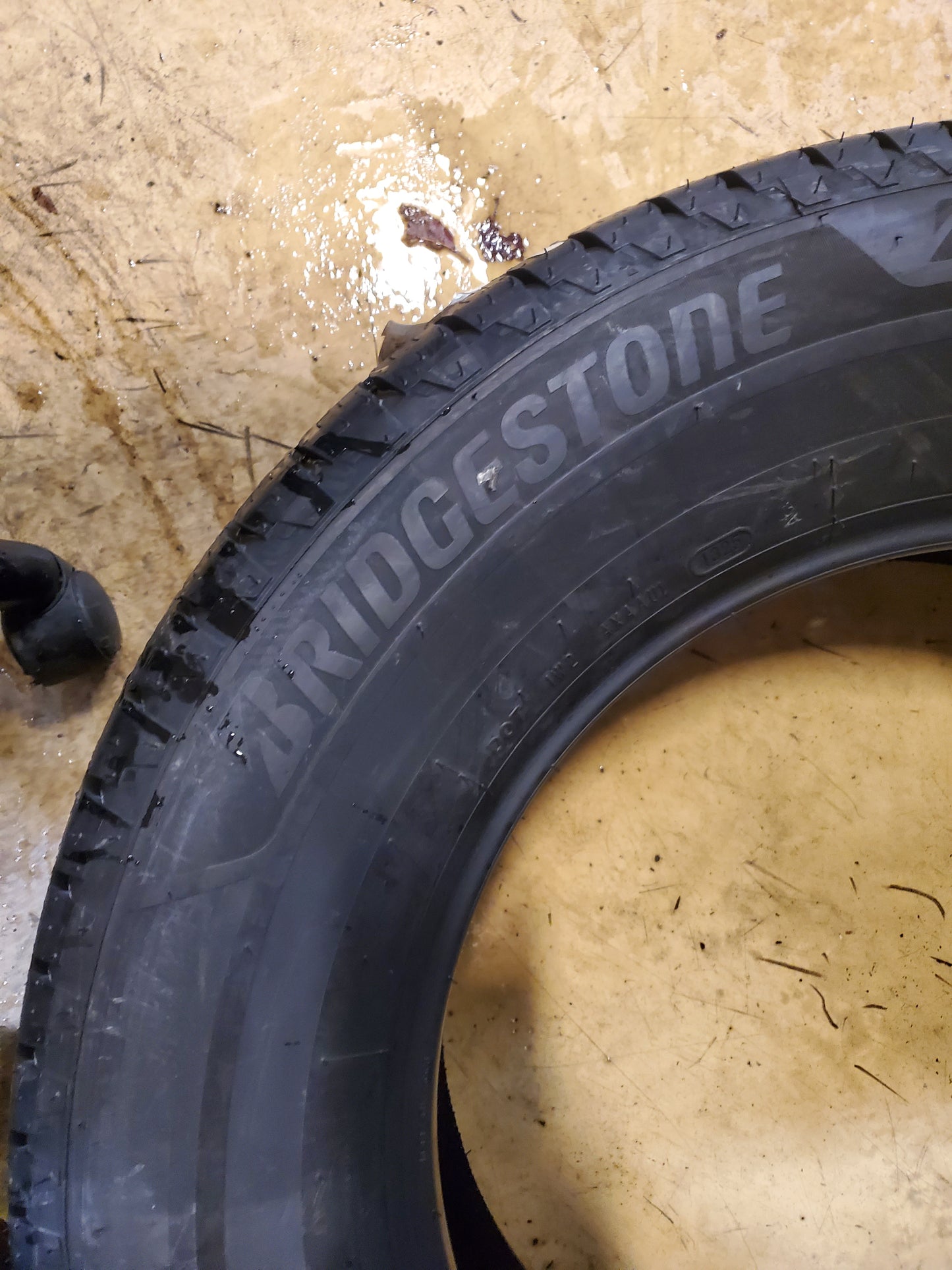 BRIDGESTONE ALENZA A/S ULTRA BSW P 255 65 18 111T ALL SEASON TIRE 012463