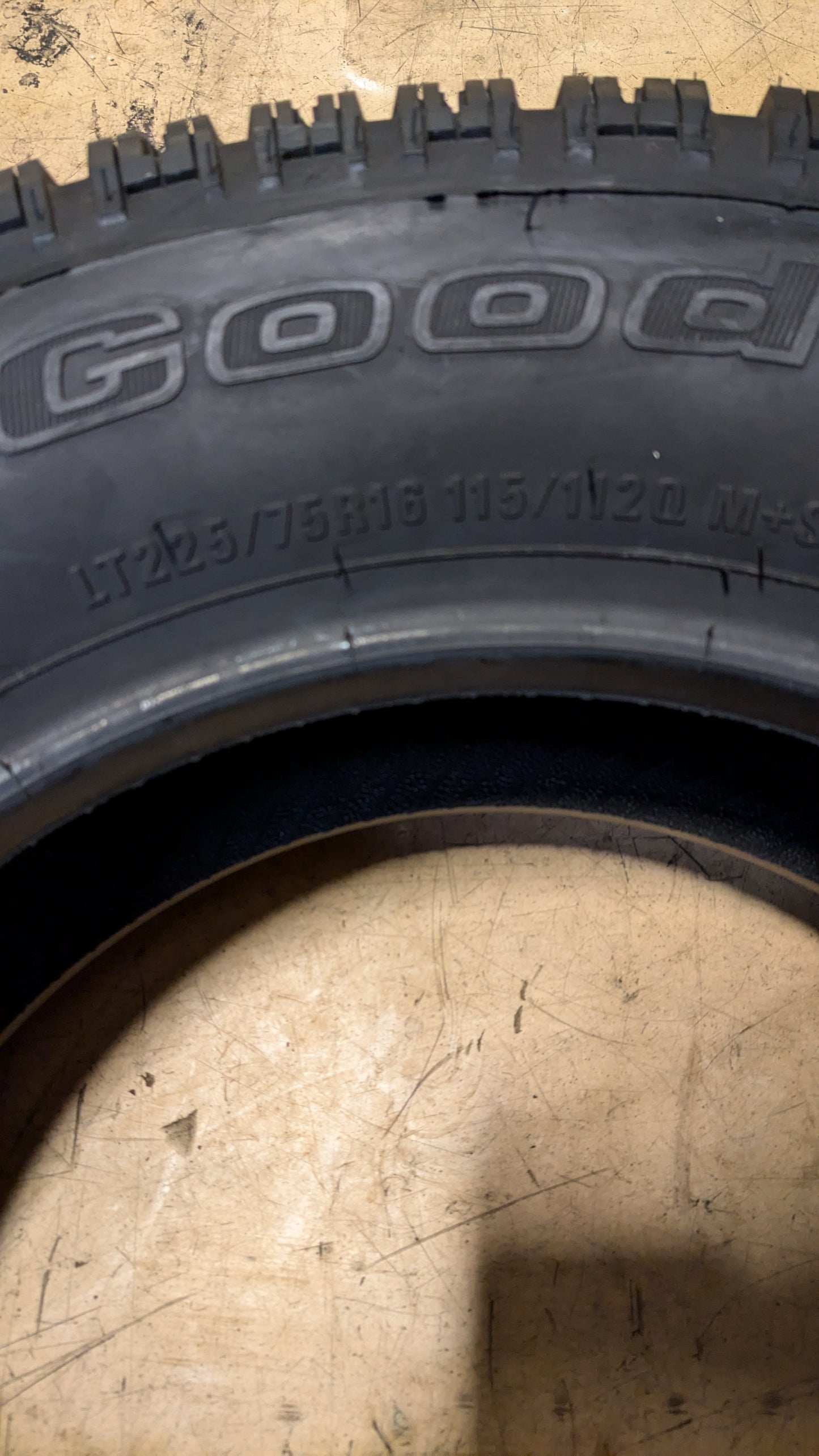 NOS BFGOODRICH COMMERCIAL T/A TRACTION BSW LT 225 75 16 115/112Q 10PLY 72846