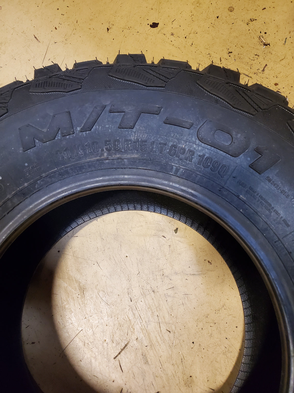 2 ACCELERA M/T 01 BSW LT 31 10.5 15 109Q 6PLY MUD TIRE 1200035740