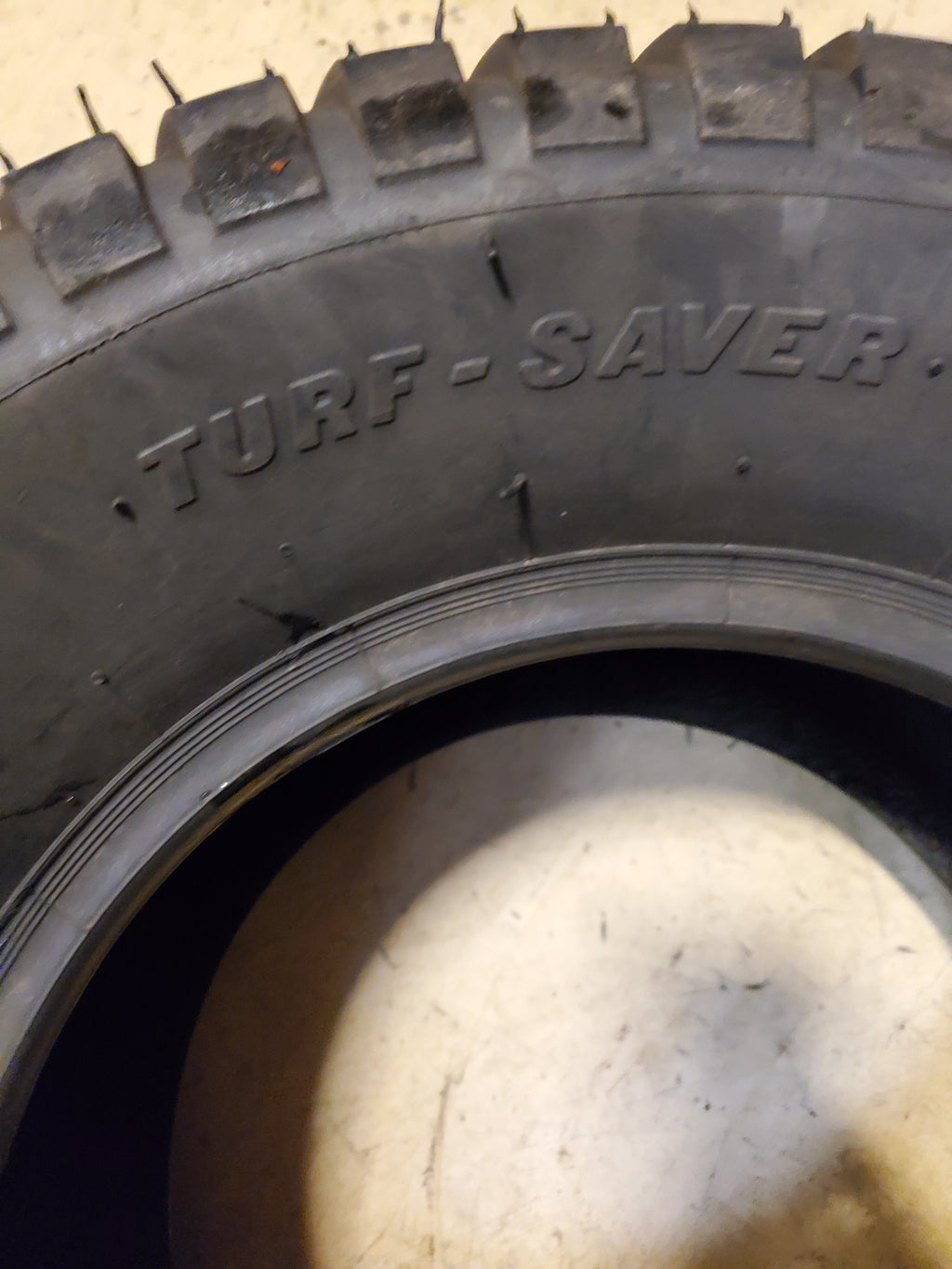 NOS CARLISLE TURF-SAVER BSW 24 12 12 2PLY LAWN TIRE 511409