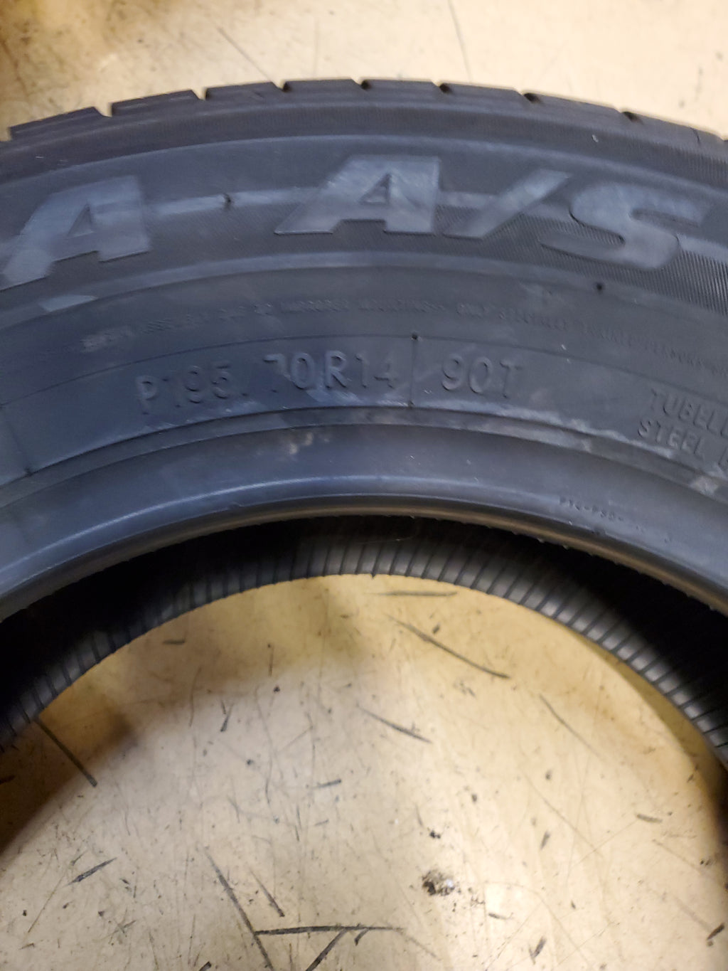 NOS TOYO EXTENSA A/S BSW P 195 70 14 90T ALL SEASON TIRE 147350