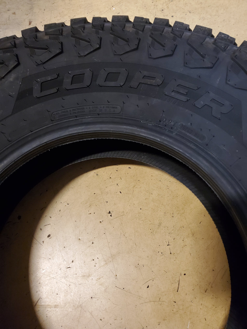 COOPER DISCOVERER STRONGHOLD AT LT 285 75 17 128/125S 10PLY TIRE 170286048