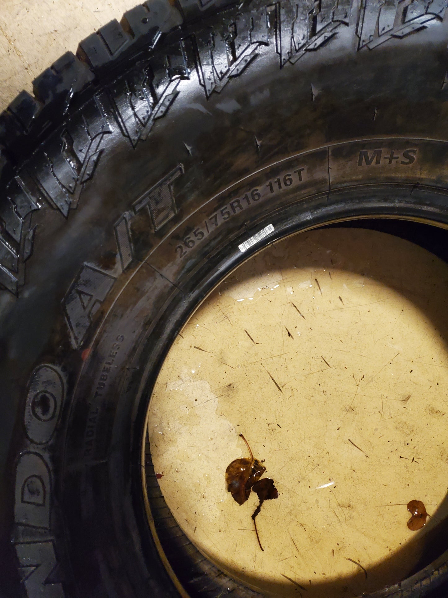 NOS NATIONAL COMMANDO A/T BSW P 265 75 16 116T ALL TERRAIN TIRE NLT81