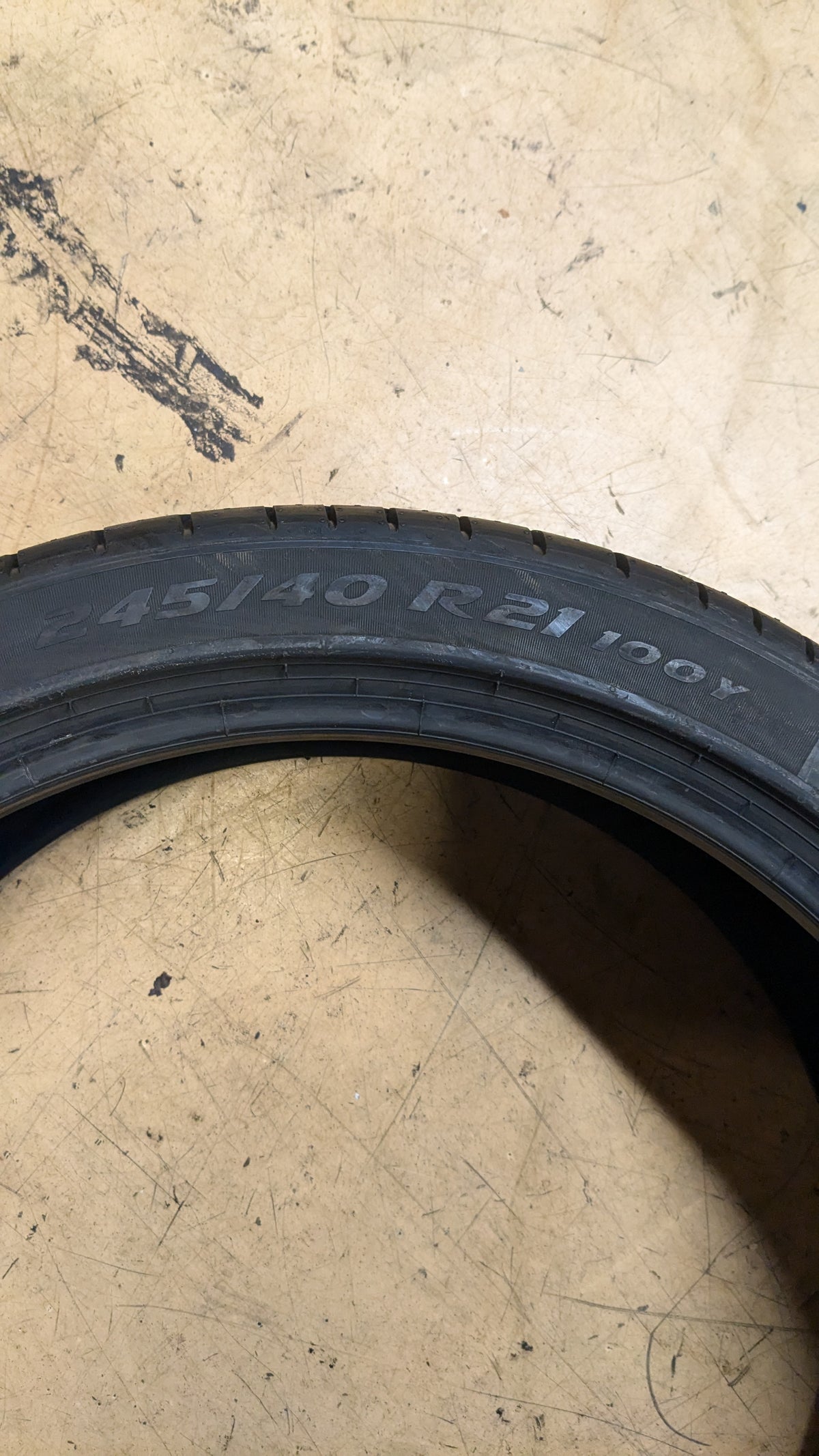 PIRELLI P ZERO PZ4 LUXURY BSW P 245 40 21 100Y XL UHP TIRE 2618100