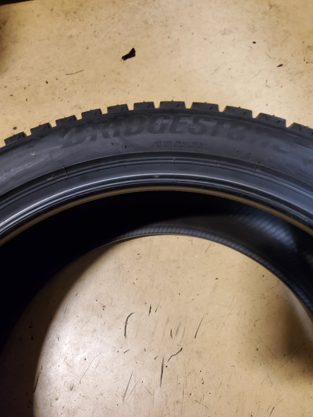BRIDGESTONE BLIZZAK WS90 BSW P 245 45 19 98H WINTER TIRE 011539