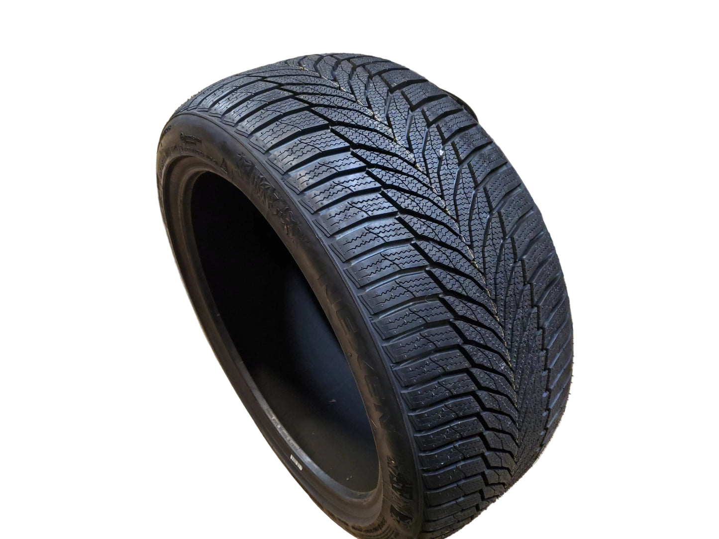 NEXEN WINGUARD SPORT2 BSW P 235 40 18 95W XL WINTER TIRE 215443NXK