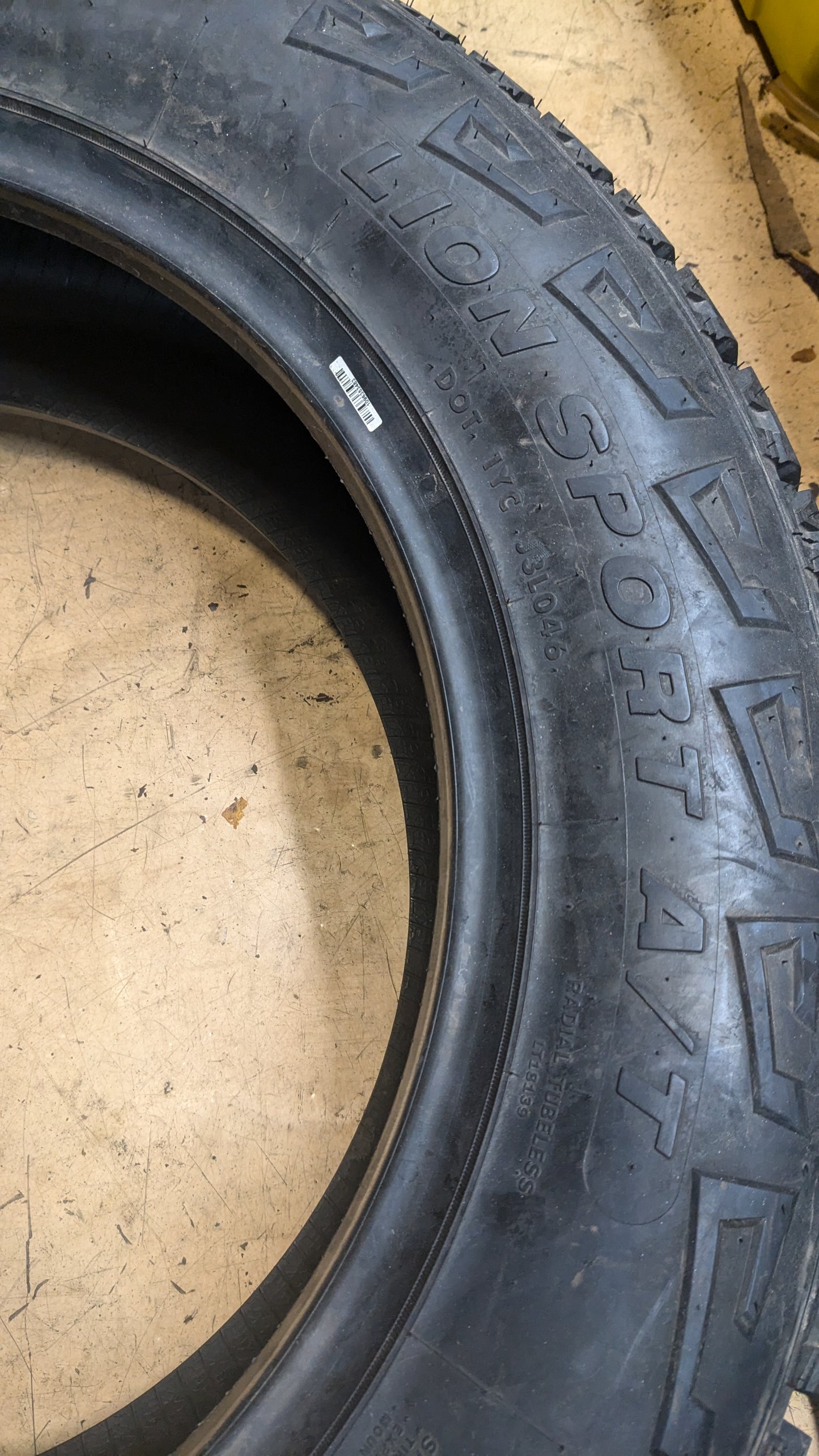 LEAO LION SPORT A/T BSW LT 285 55 20 122/119S 10PLY ALL TERRAIN TIRE 221012805