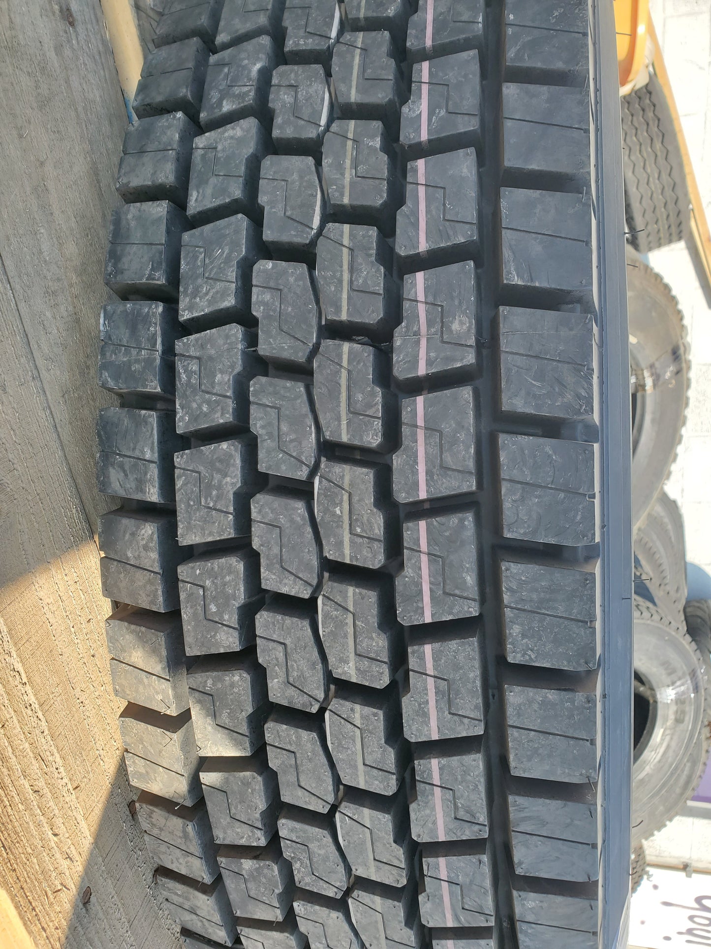 AMERICUS OS3000 BSW LT 11 22.5 144/142L 14PLY DRIVE TIRE AMD9710