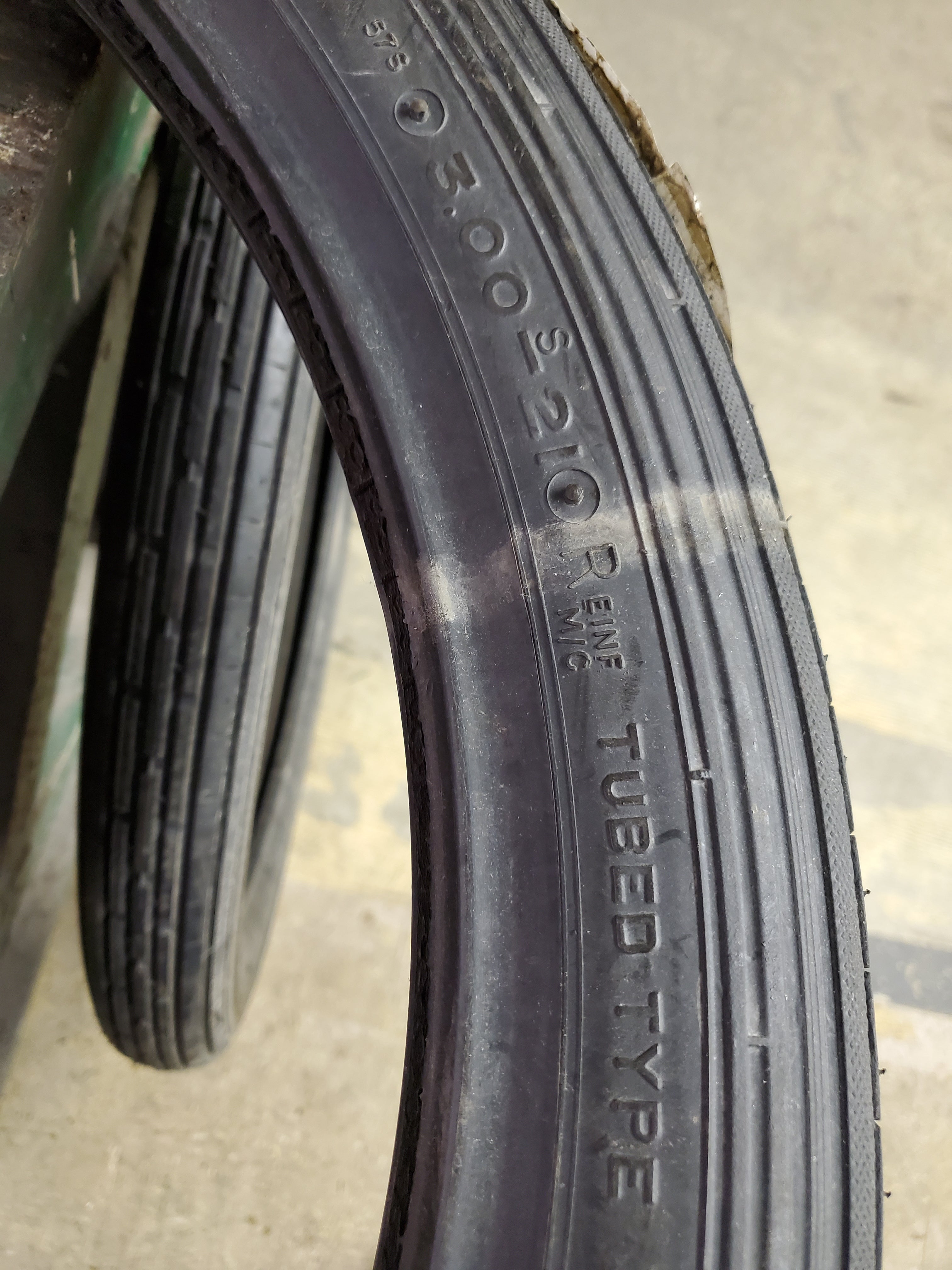 AVON SPEEDMASTER MK II BSW M 3 21 57S 4PLY FRONT MOTORCYCLE TIRE 638138