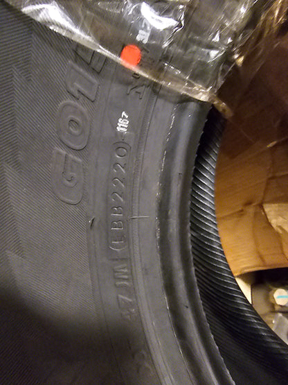 2 NOS YOKOHAMA GEOLANDAR AT G015 BSW LT 32 11.5 15 113S LRC 6PLY TIRES 110101626
