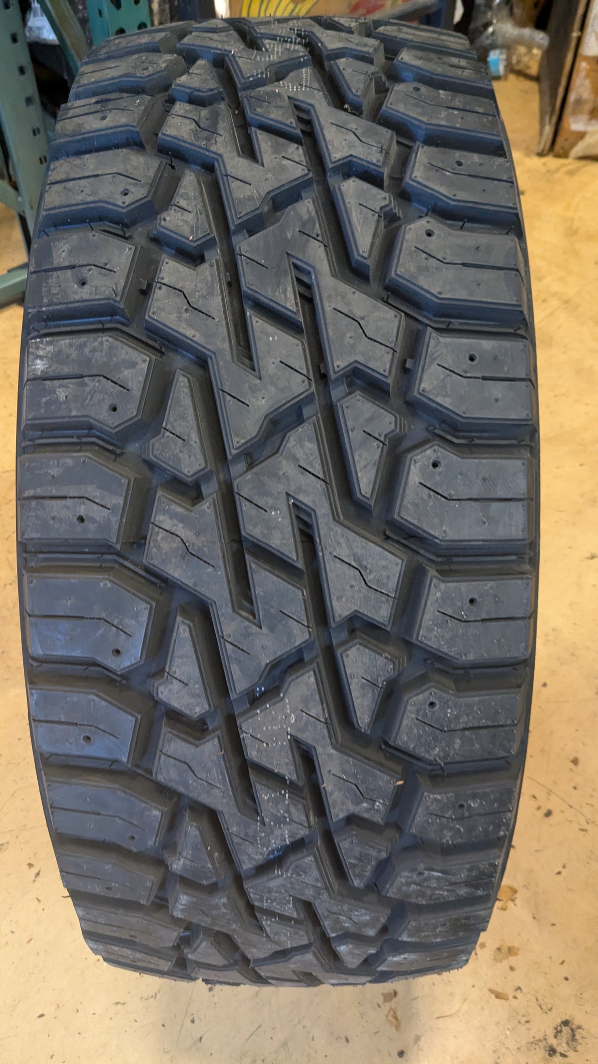 VENOM POWER TRAIL HUNTER R/T BSW LT 285 55 20 122/119R 10PLY SVPTHRT06