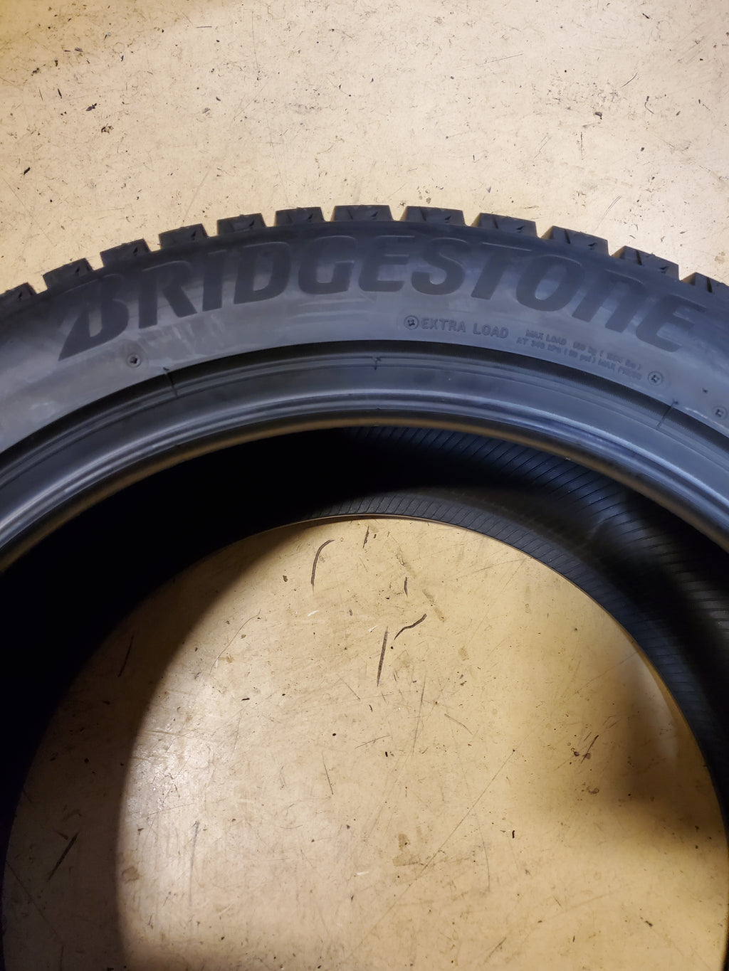 BRIDGESTONE BLIZZAK WS90  P 245 50 18 104H XL WINTER TIRE 001141