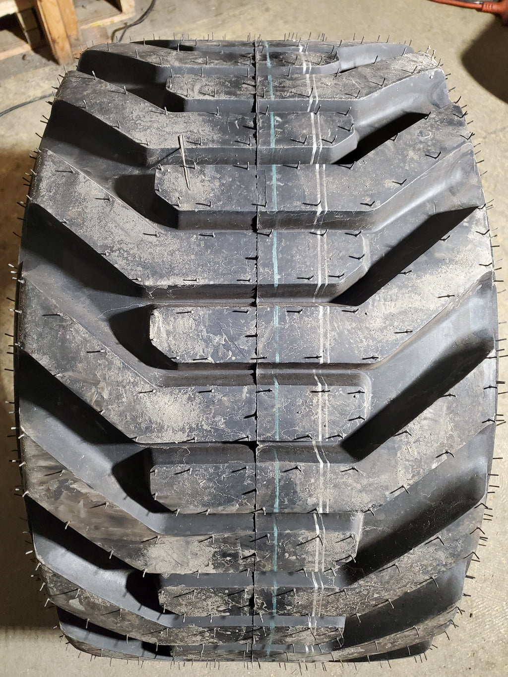 GALAXY HIPPO II R4 BSW  31 15.5 15 131A2 8PLY INDUSTRIAL TIRE 130174