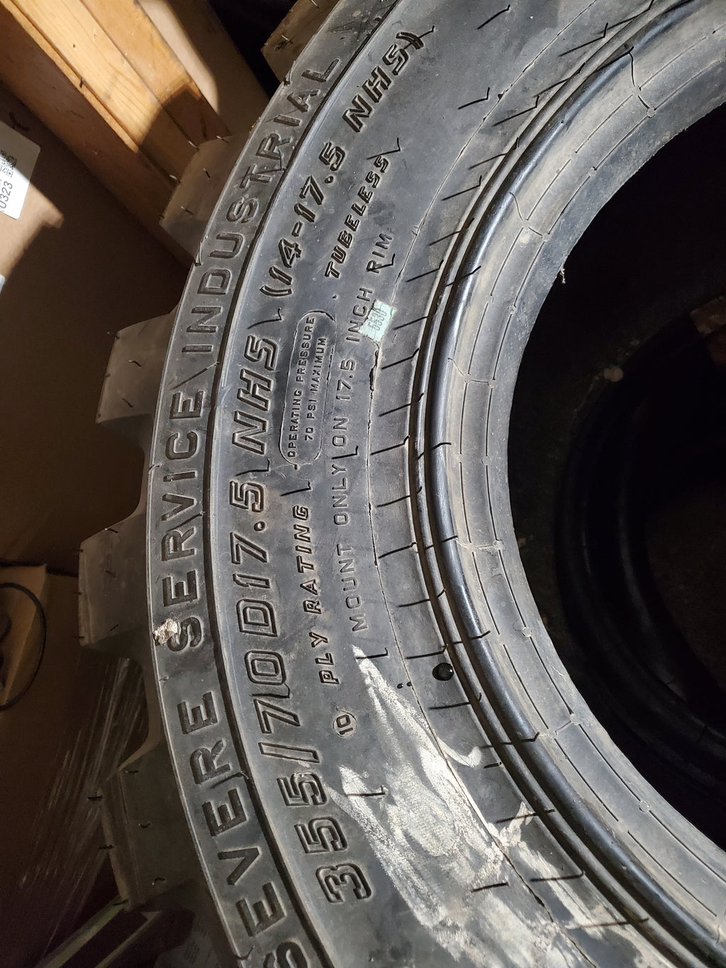 NOS FIRESTONE DURAFORCE ND NHS BSW  14 17.5 10PLY HEAVY EQUIPMENT TIRE 361666