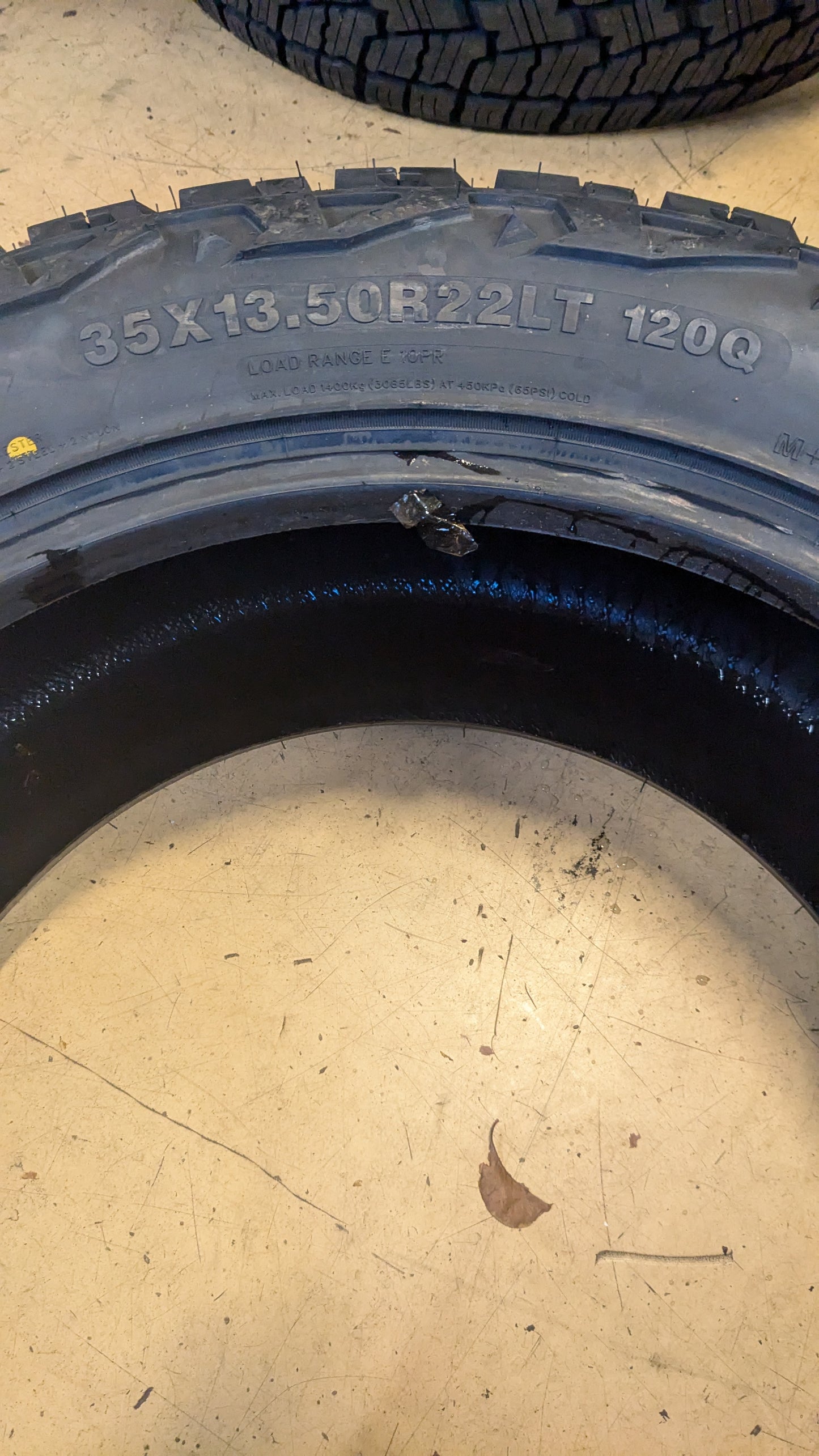 VENOM POWER TERRA HUNTER X/T BSW LT 35 13.5 22 120Q 10PLY RUGGED TERRAIN TIRE CVPXT01