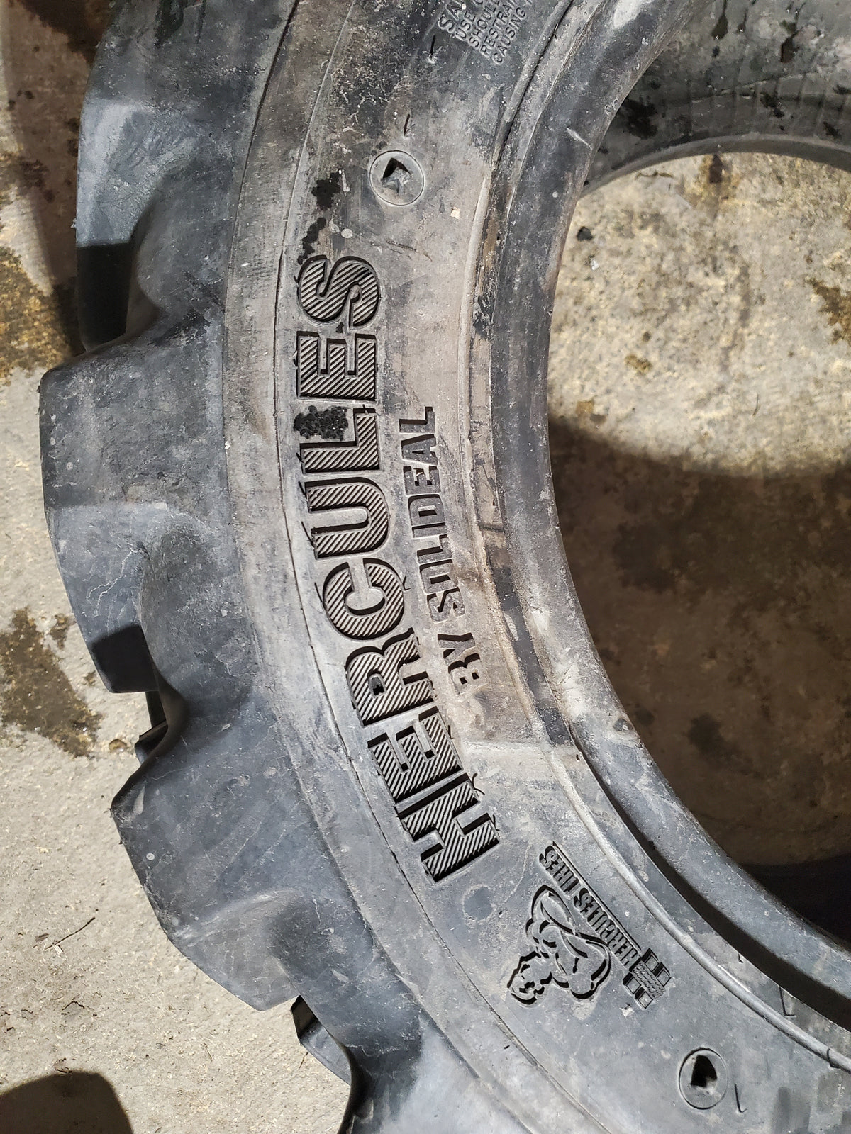HERCULES SUPER LUG BACKHOE BSW  10.5 80 18 119A6 10PLY FORKLIFT TIRE 94702