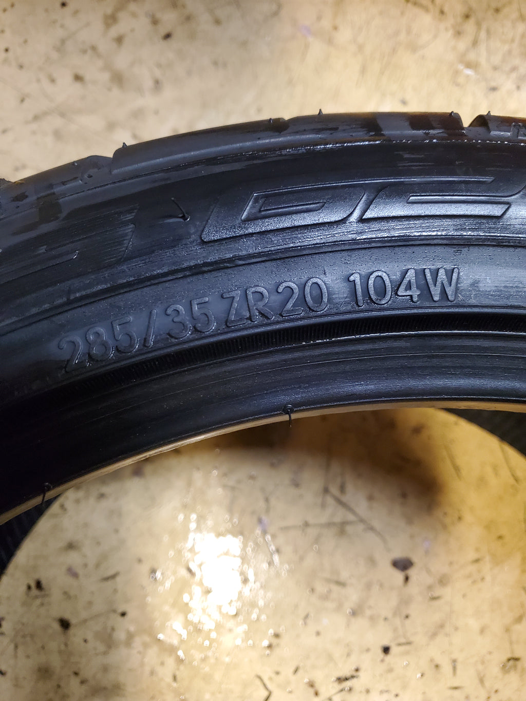 2 NITTO NT555 G2 BSW P 285 35 20 104W XL UHP TIRE 211440
