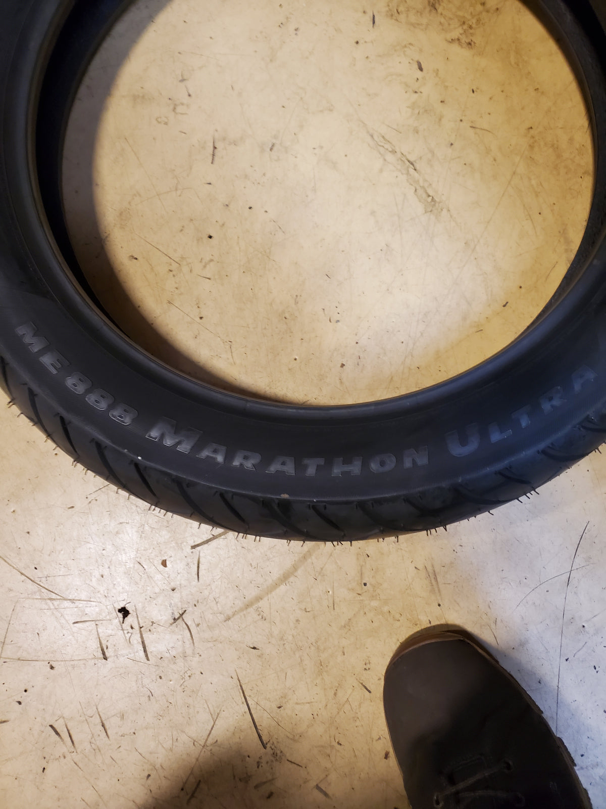 METZELER ME 888 MARATHON ULTRA 110 90 18 61H FRONT MOTORCYCLE TIRE 2703800
