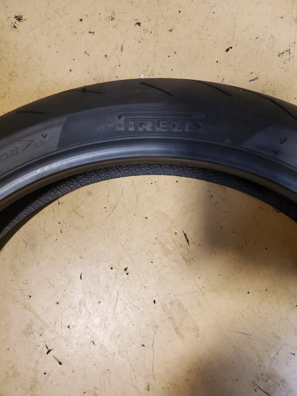 PIRELLI DIABLO ROSSO III BSW 110 70 17 54W FRONT MOTORCYCLE TIRE 2635000