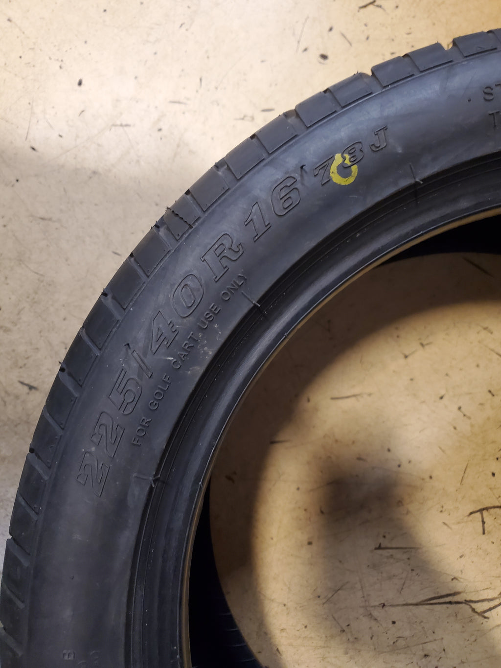 ODYSSEY TESSERACT BSW P 225 40 16 78J GOLF STREET TIRE MOT4016