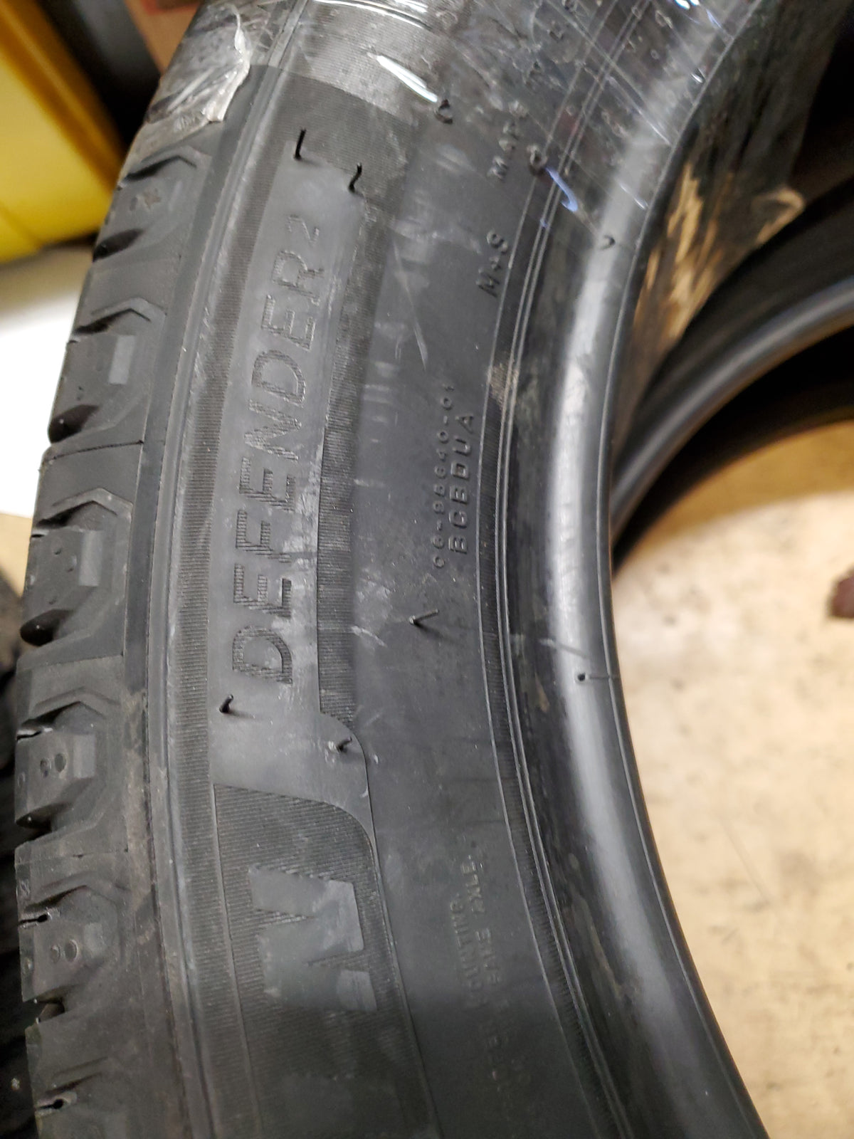 MICHELIN DEFENDER 2 BSW P 235 50 18 101V XL ALL SEASON TIRE 06034