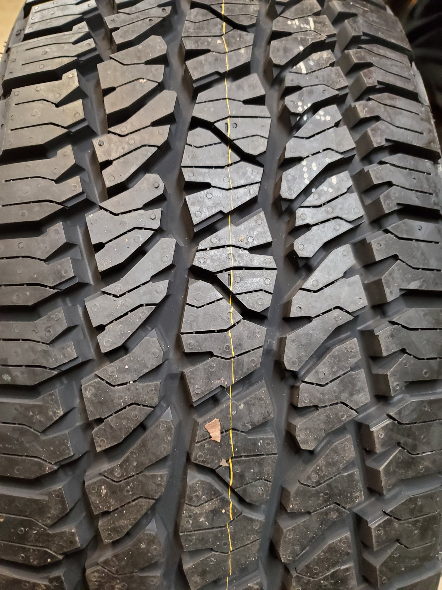 NEXEN  ROADIAN ATX BSW P 225 55 18 98V ALL TERRAIN TIRE 1049NXK