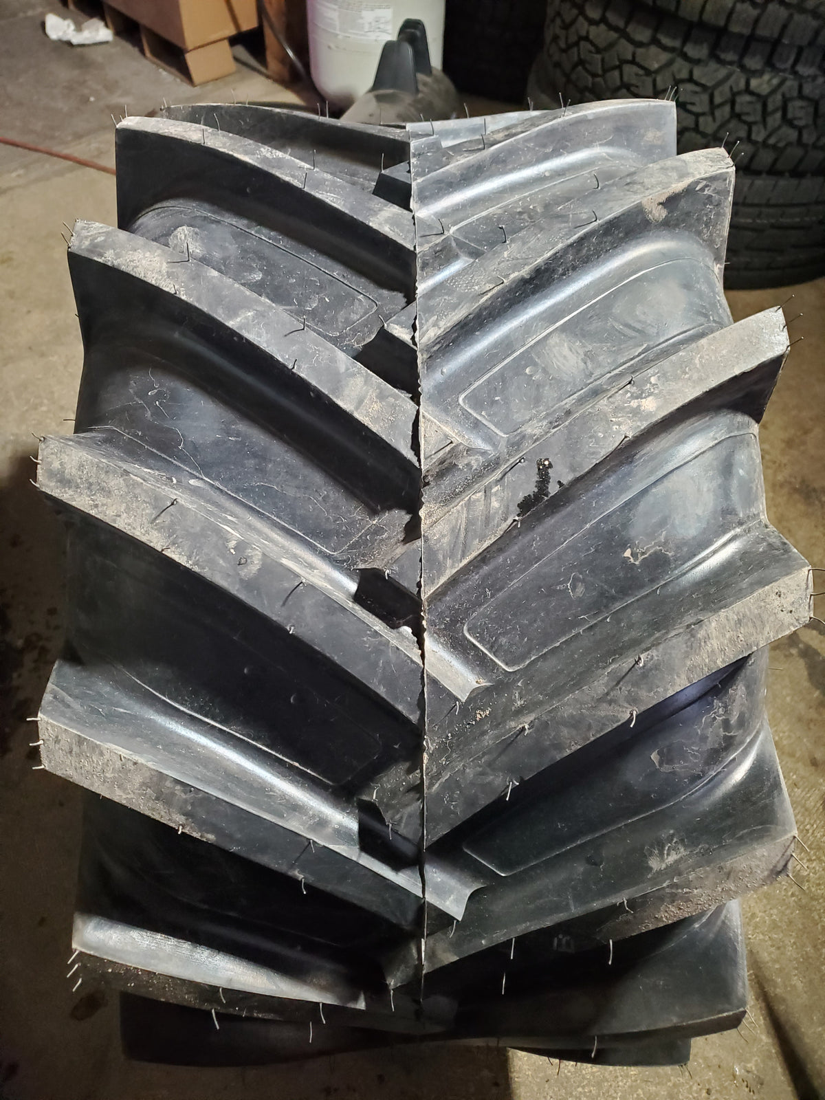 ADVANCE I3D BSW  31 15.5 15 12PLY INDUSTRIAL TIRE 59010G