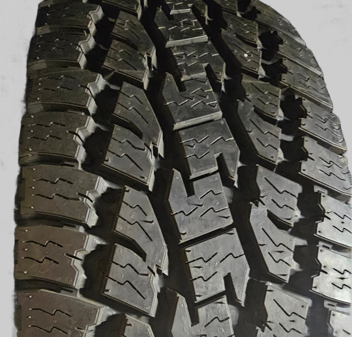 2 NOS TOYO OPEN COUNTRY AT II 265 70 17 113S ALL TERRAIN TIRES 352000