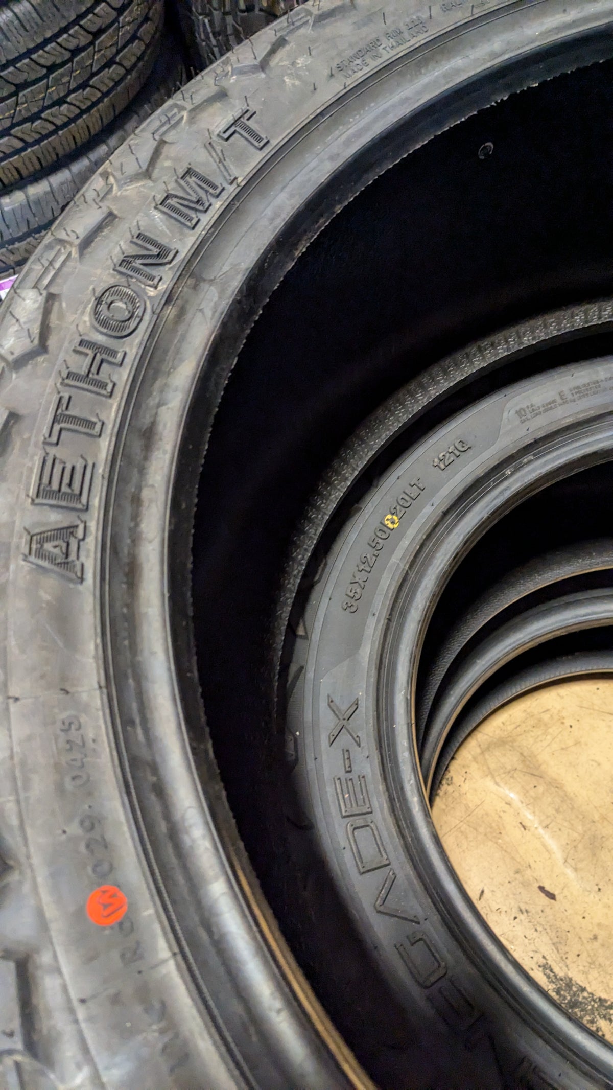 ROADONE AETHON M/T BSW LT 37 13.5 26 117Q 10PLY MUD TERRAIN TIRE AR1039