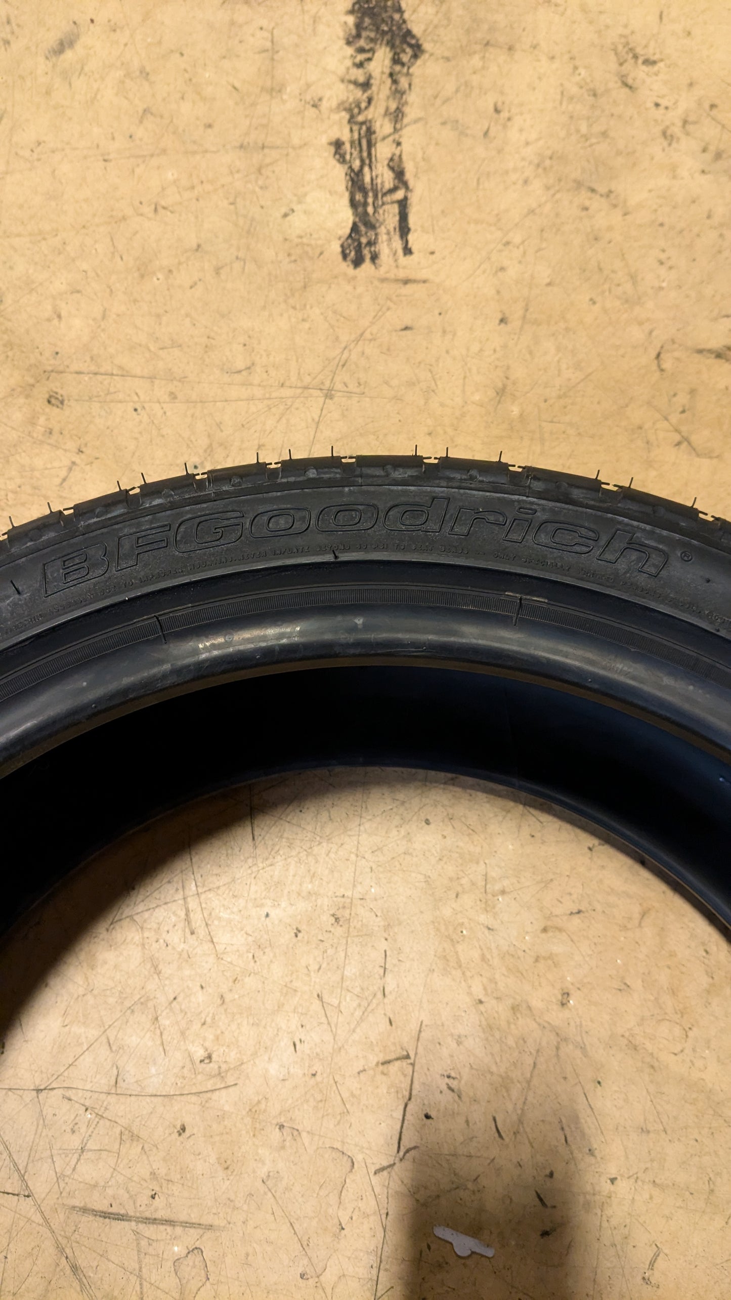 NOS BFGOODRICH GFORCE T/A KDWS BSW P 215 45 18 89W ALL SEASON TIRE 21159
