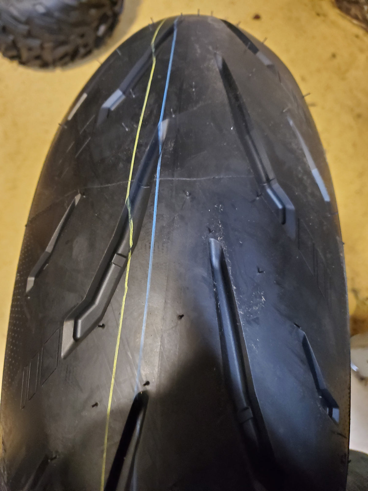 MICHELIN POWER 6 BSW  190 55 17 75W REAR MOTORCYCLE TIRE 10946