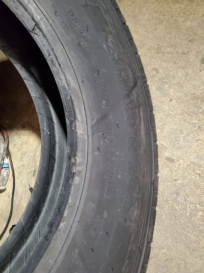 NOS UNIROYAL RD30 BSW LT 275 80 24.5 144/141L 14PLY DRIVE TIRE 92294